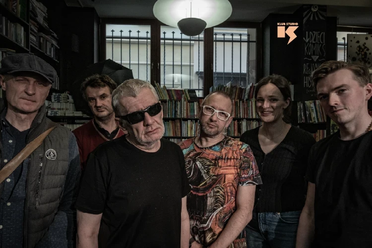 klubstudio - Świetliki