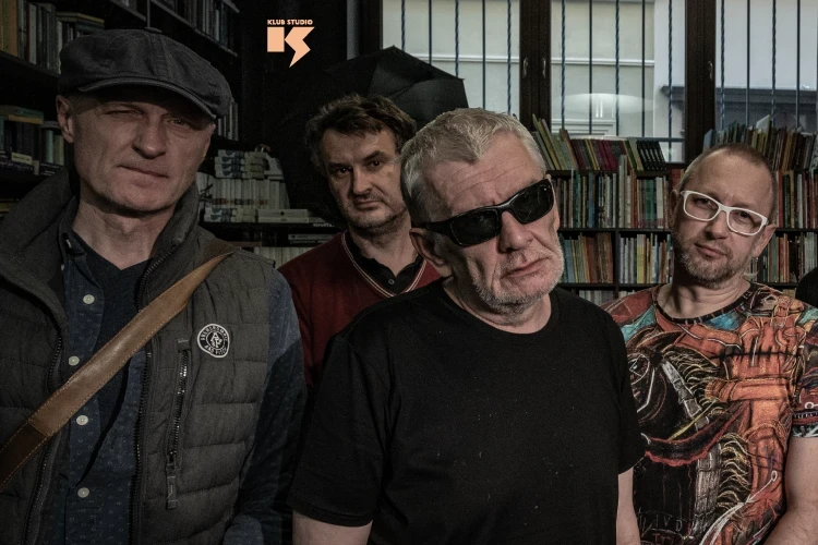 klubstudio - Świetliki